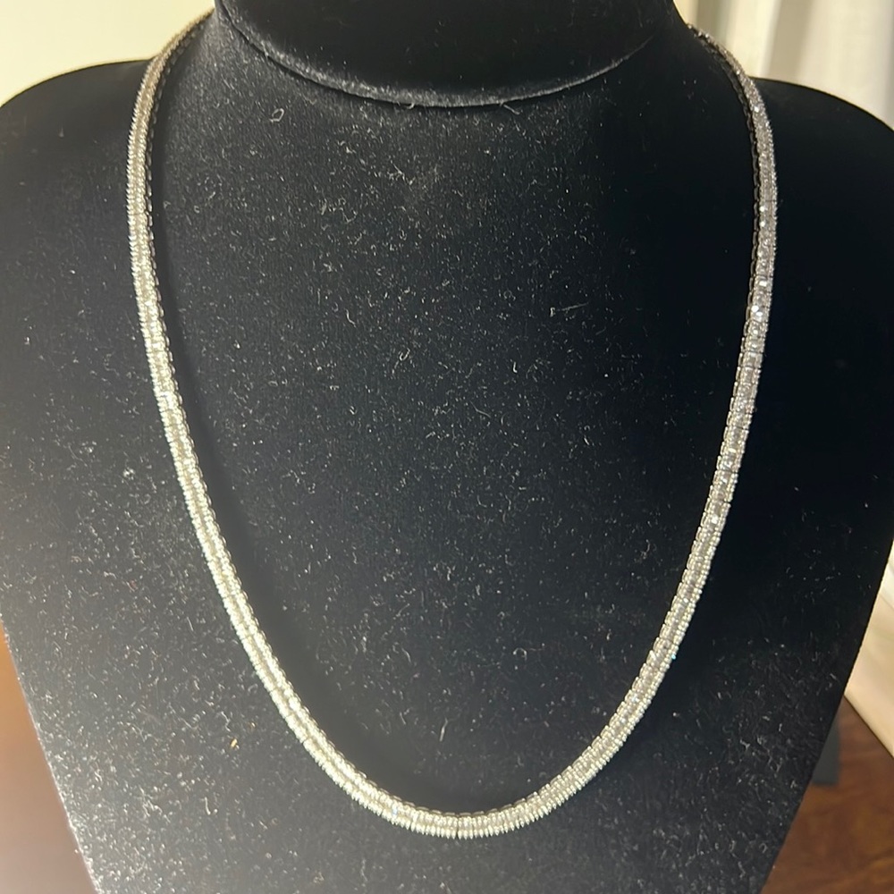 AUTHENTIC DIAMOND TENNIS NECKLACE